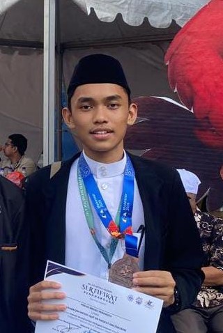🥉 Prestasi Membanggakan! Siswa SMK Muhammadiyah 2 Bontoala Makassar Raih Medali Perunggu Cabang Hifdzil Qur’an